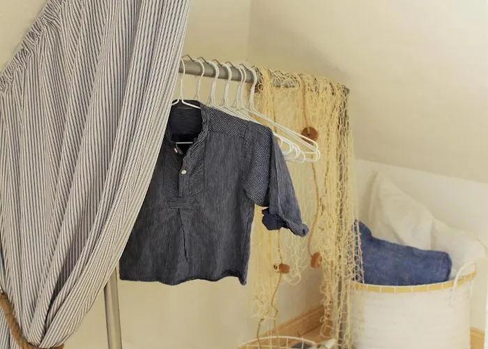 Huus Luettje Iloov Διαμέρισμα Munkeboe